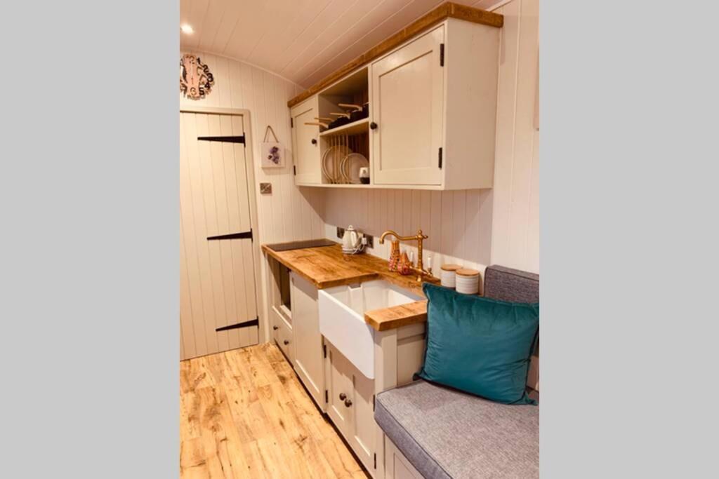 Lle Mary - Beautiful Views, Hot Tub, Secluded, Dog Welcome, Barmouth Llanddwywe Eksteriør billede